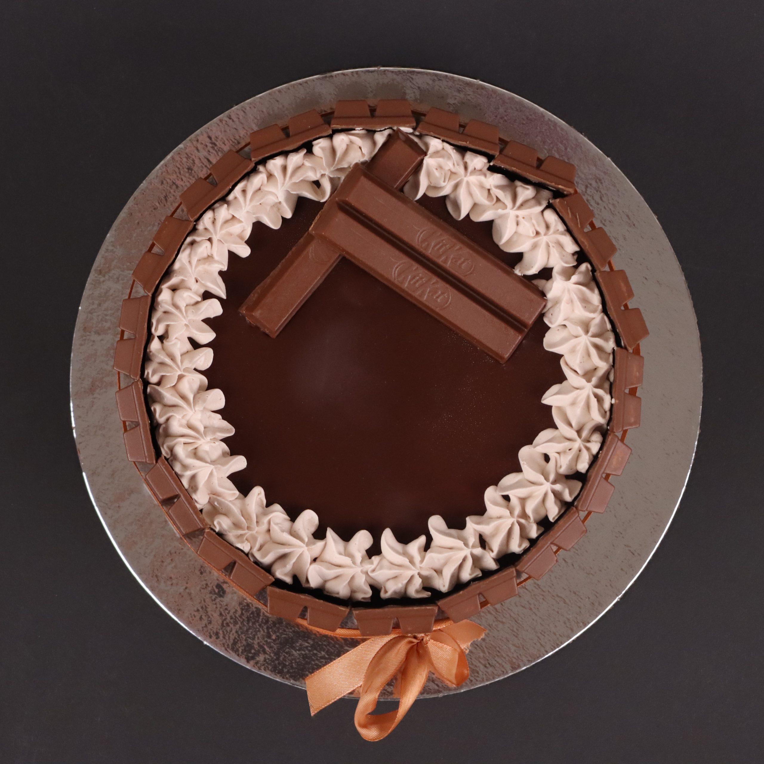 Kit Kat cake view 4