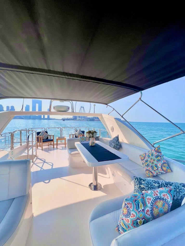 Majesty Yacht 56 ​​feet view 1