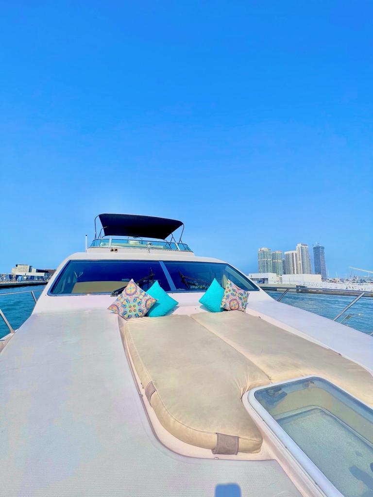 Majesty Yacht 56 ​​feet view 7