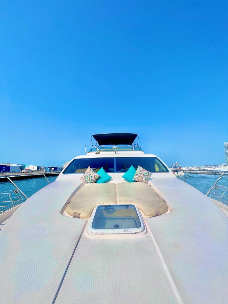 Majesty Yacht 56 ​​feet view 6