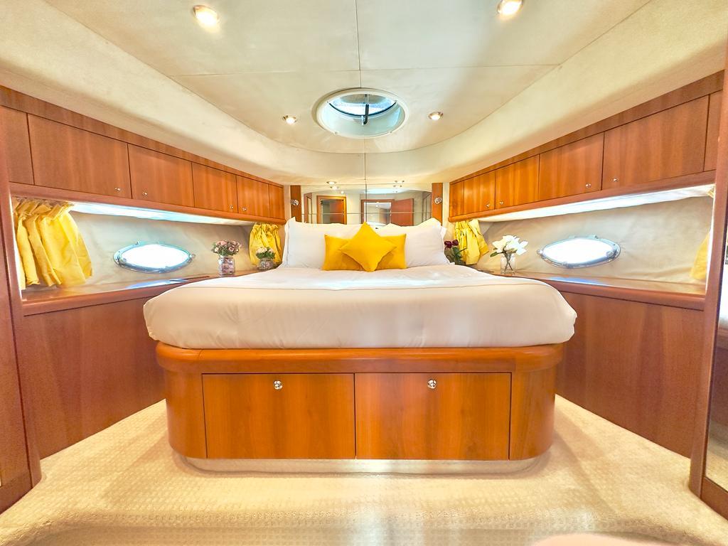 Sunseeker 70ft yacht view 17