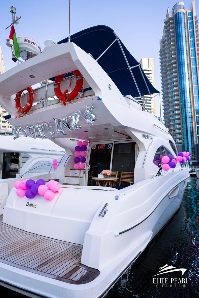 Girl's Birthday Yacht 31 feet view 6