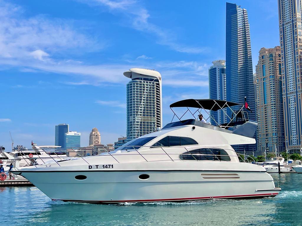 Yacht Majesty 48ft view 1