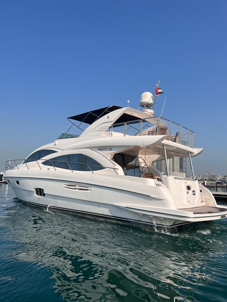 Yacht Majesty56 ​​feet view 5