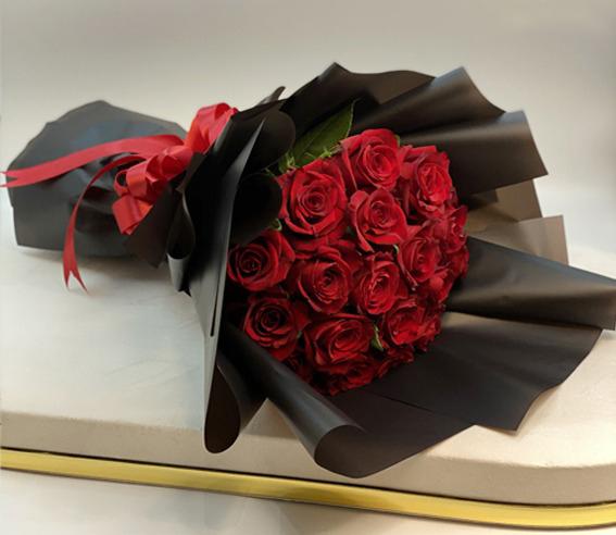 The rose bouquet is pulse view 3
