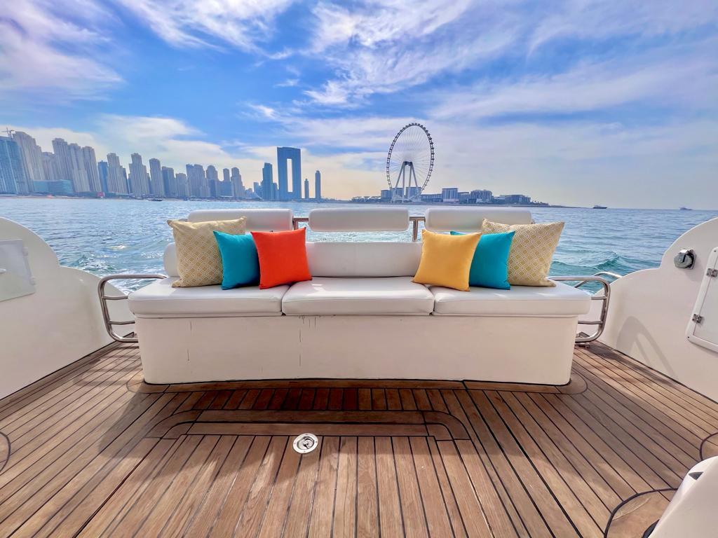 Yacht Majesty 48ft view 7