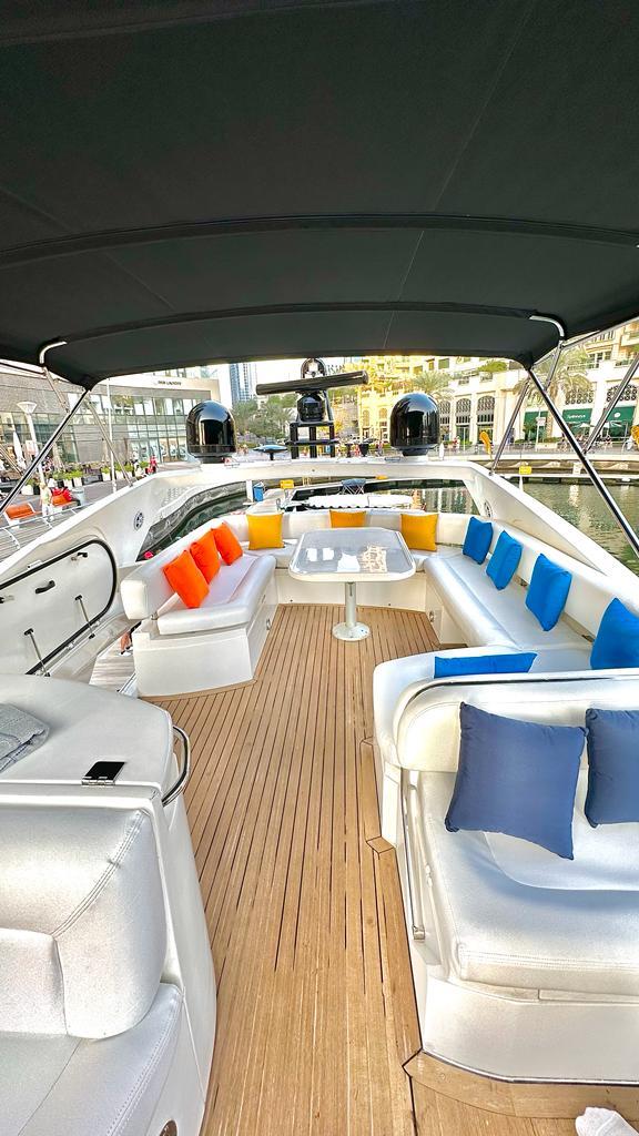 yacht Sunseeker 70 feet view 6