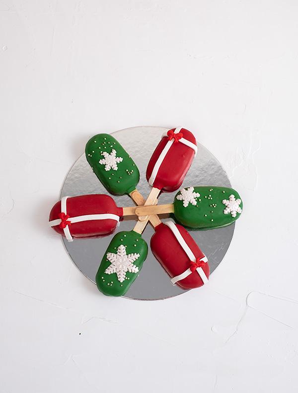Christmas Cakesicles view 2