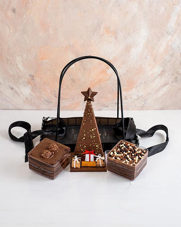 Jar Cakes and Chocolate Tree Hamper view 1