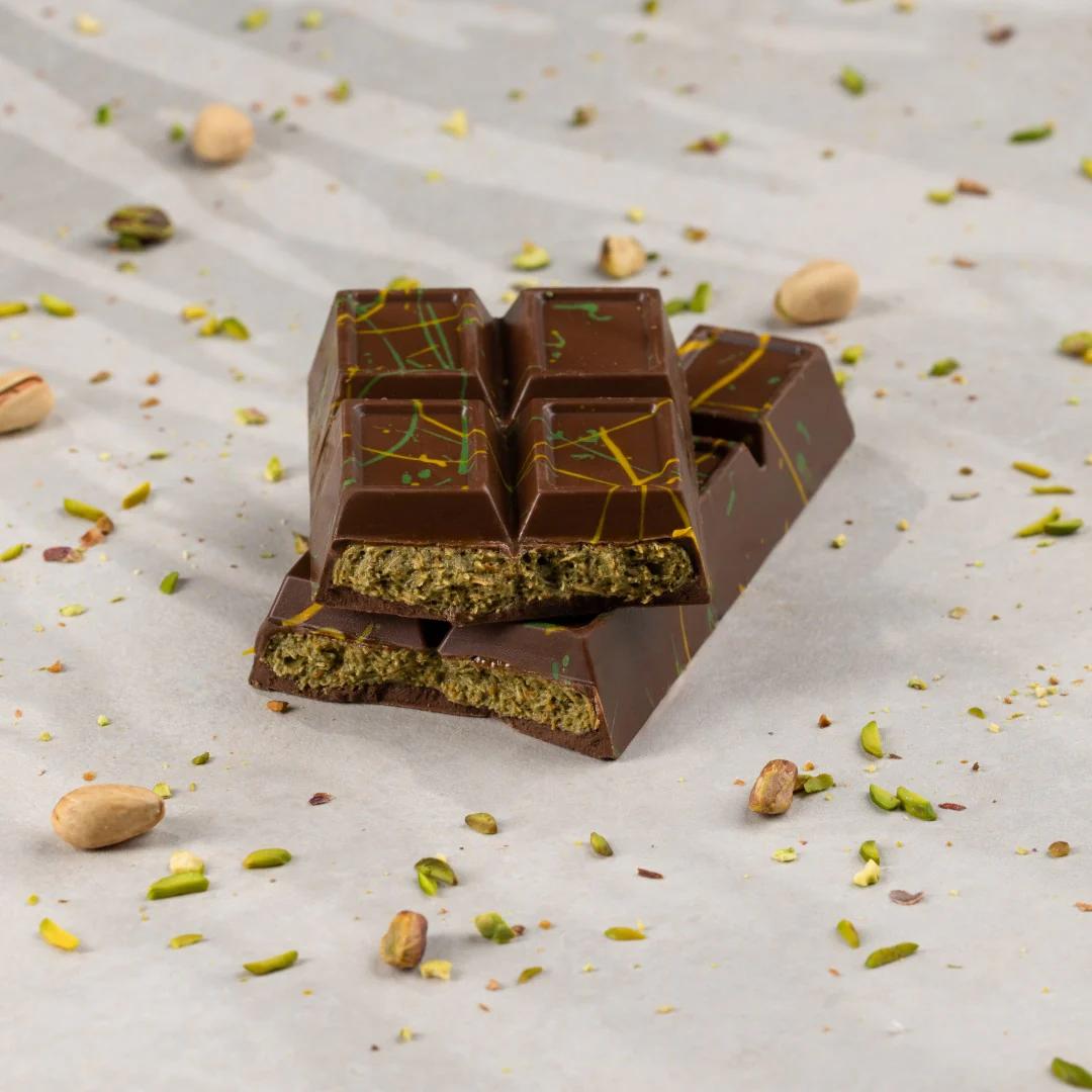 Jumbo Date Sweetened Pistachio Kunafa Chocolate Bar - 470g view 2