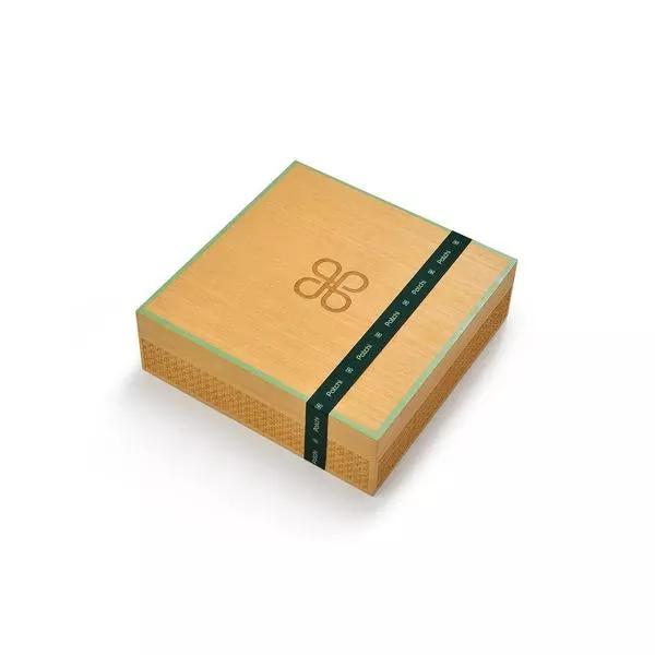 Box of 68 Pieces, L'iconique view 2