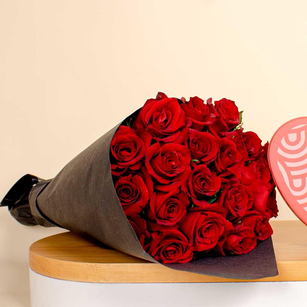 Patchi Tin Box of 22 Pieces | Romantic Hand Bouquet 20 Flowers view 3