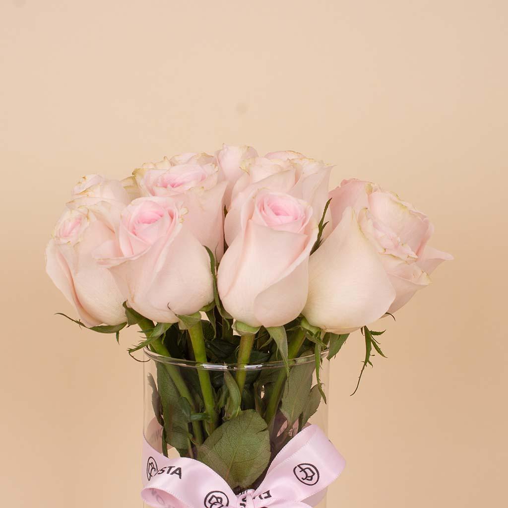 Patchi Les Gourmets 20 pcs & Pink Roses Vase view 3