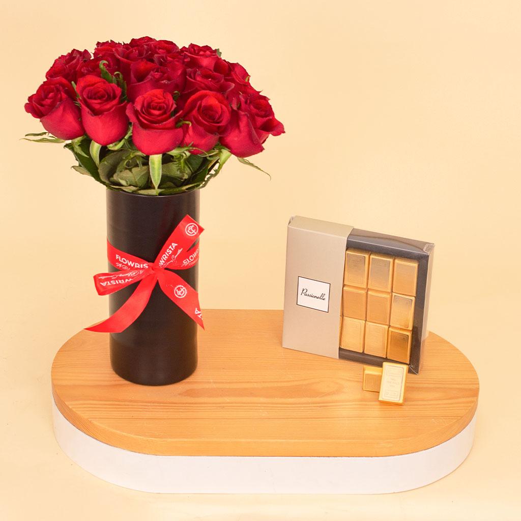 Passionelle Gold Ingot Box And Red Roses Vase view 2