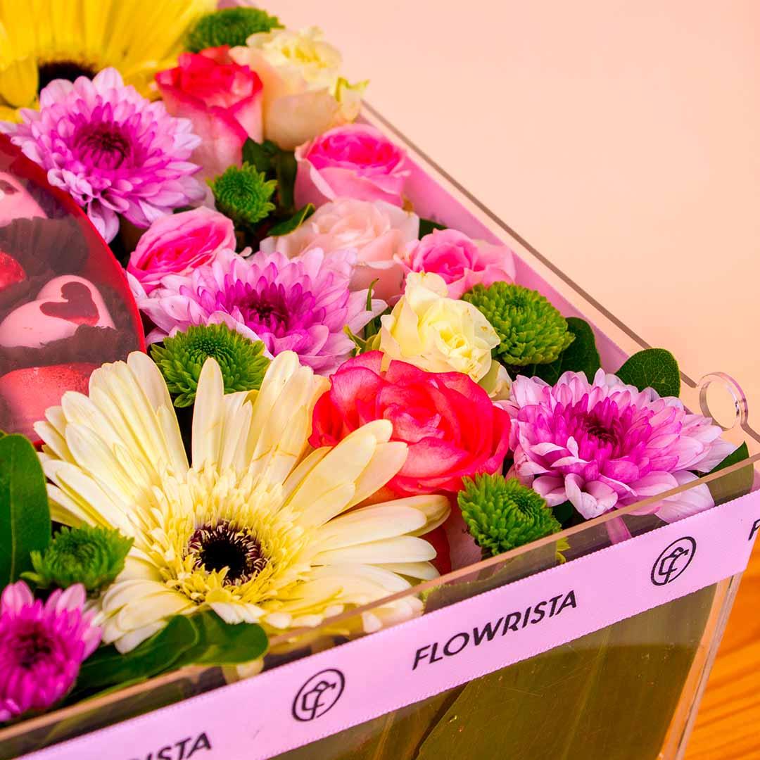 Fleur Belgian Chocolate Box & Luxury Flower Box view 3