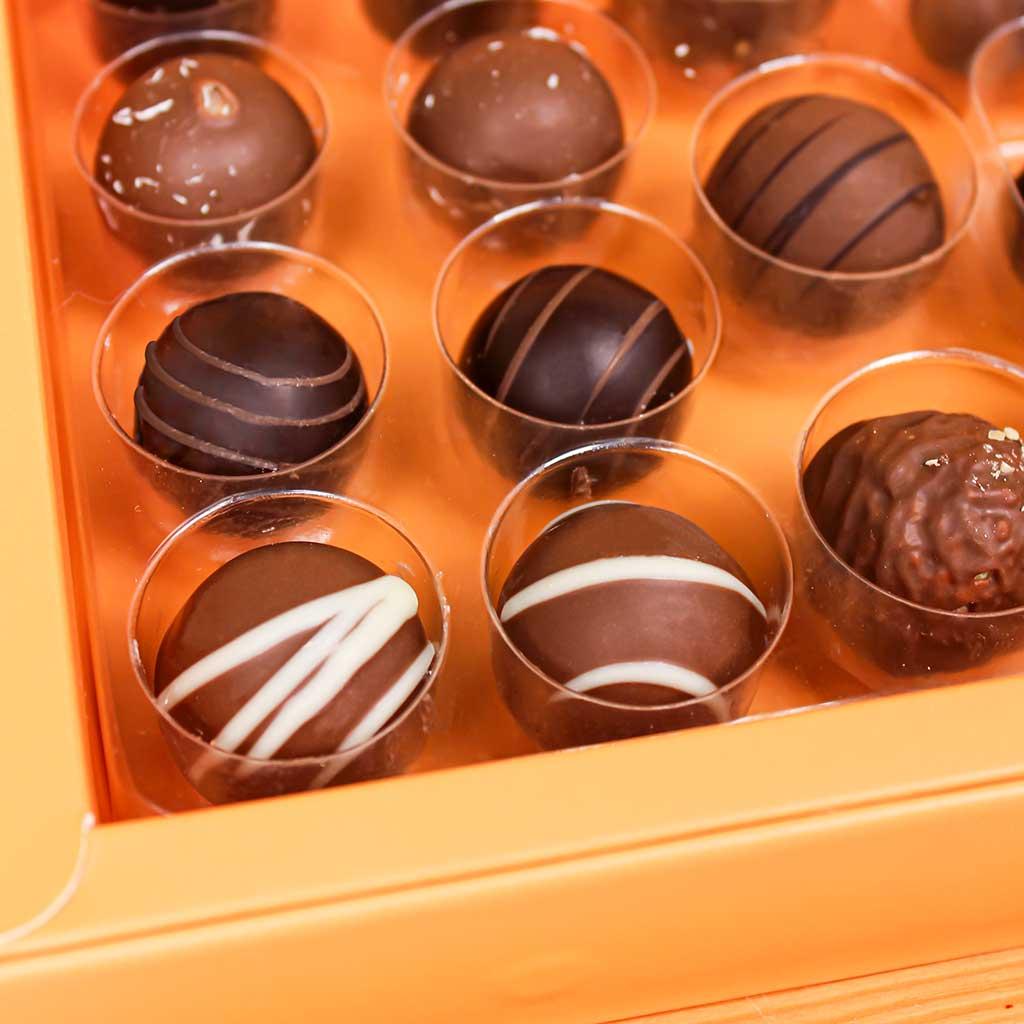 Patchi Box of 20 Pieces, Les Gourmets view 3