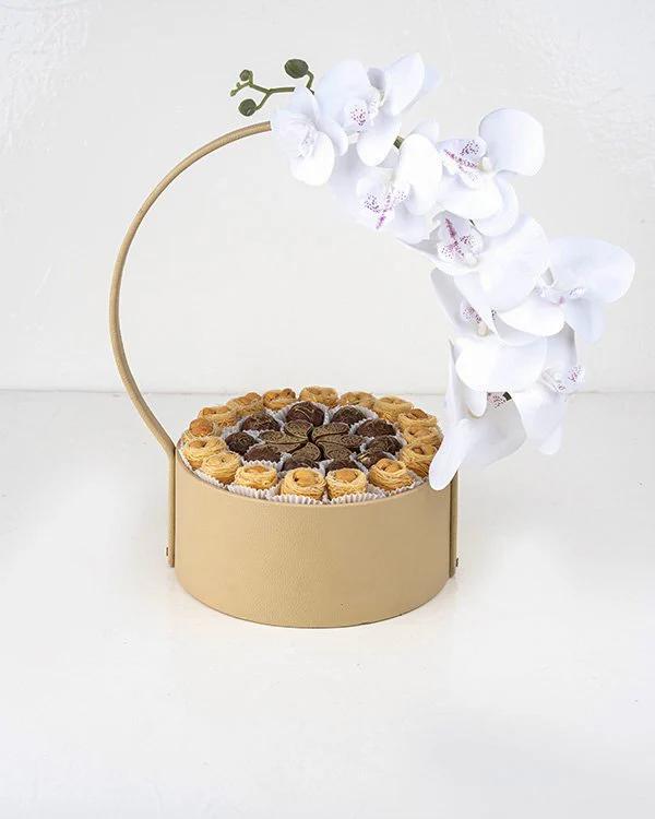 Ramadan Hamper with Esch Cashew and Chocolates 1 view 1