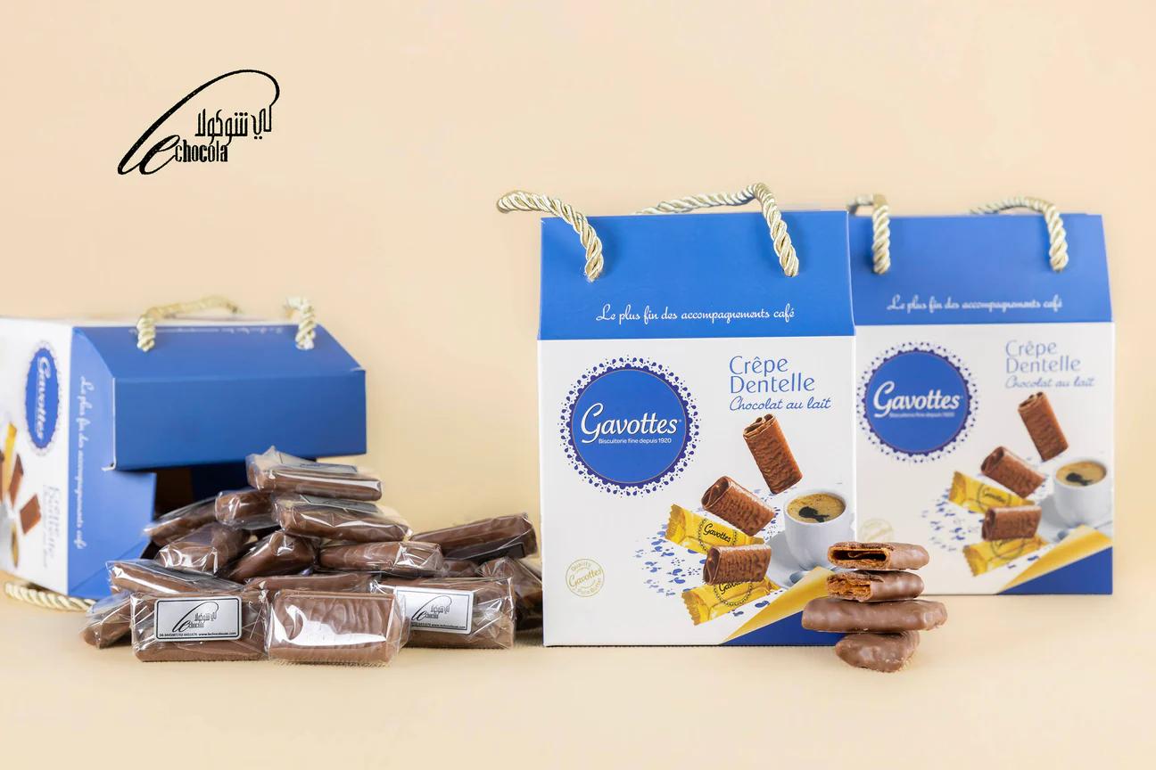 Gavottes with chocolate with lily plant view 2