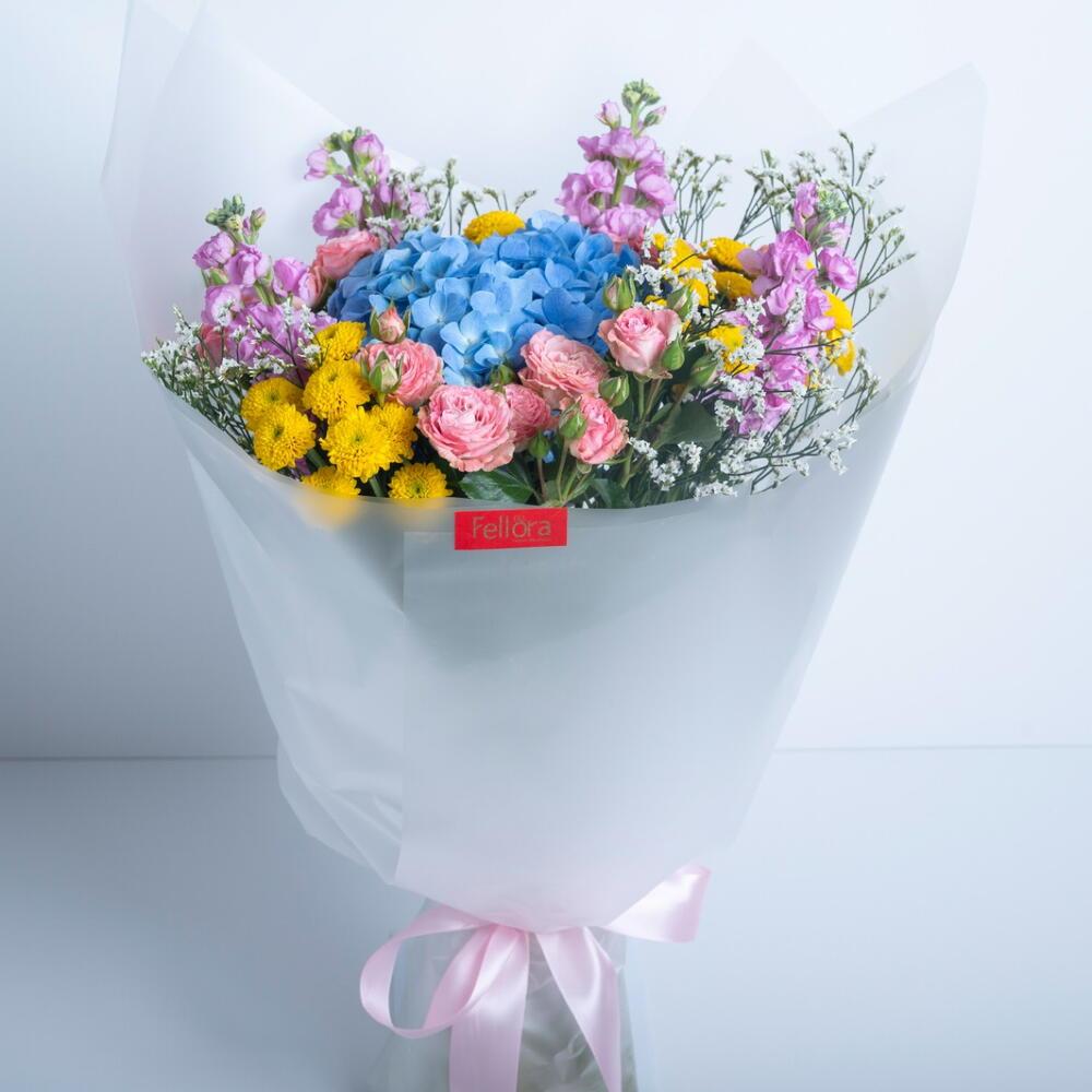 SAWYER FLOWER BOUQUET view 2