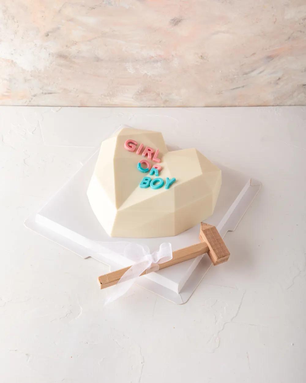 Gender Reveal Piñata Heart by NJDGender Reveal Piñata, Smash Chocolate Heart, Baby Shower Gift, بينياتا كشف جنس المولود, قلب شوكولاتة قابل للكسر, هدية بيبي شاور