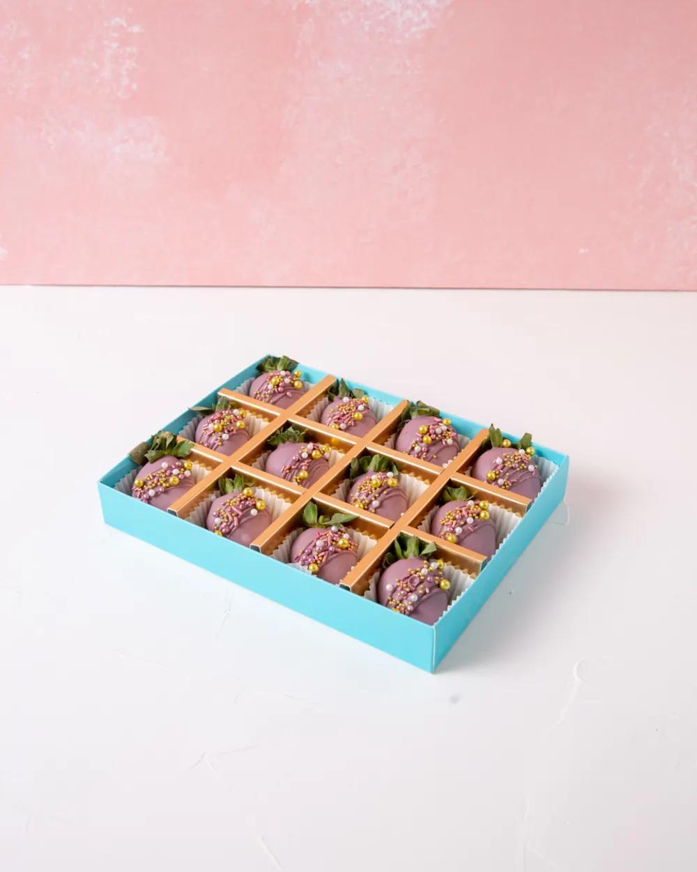 Berry BlingyBerry Blingy, Luxury Chocolate-Covered Strawberries, Premium Strawberry Gift UAE, بيري بلينغي, فراولة مغطاة بالشوكولاتة الفاخرة, هدية فراولة فاخرة