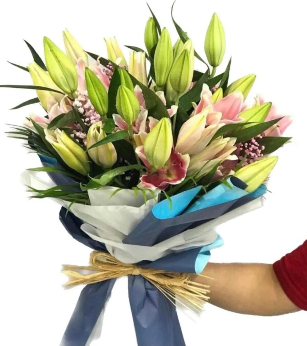 Star jaser pink flower bouquetundefined