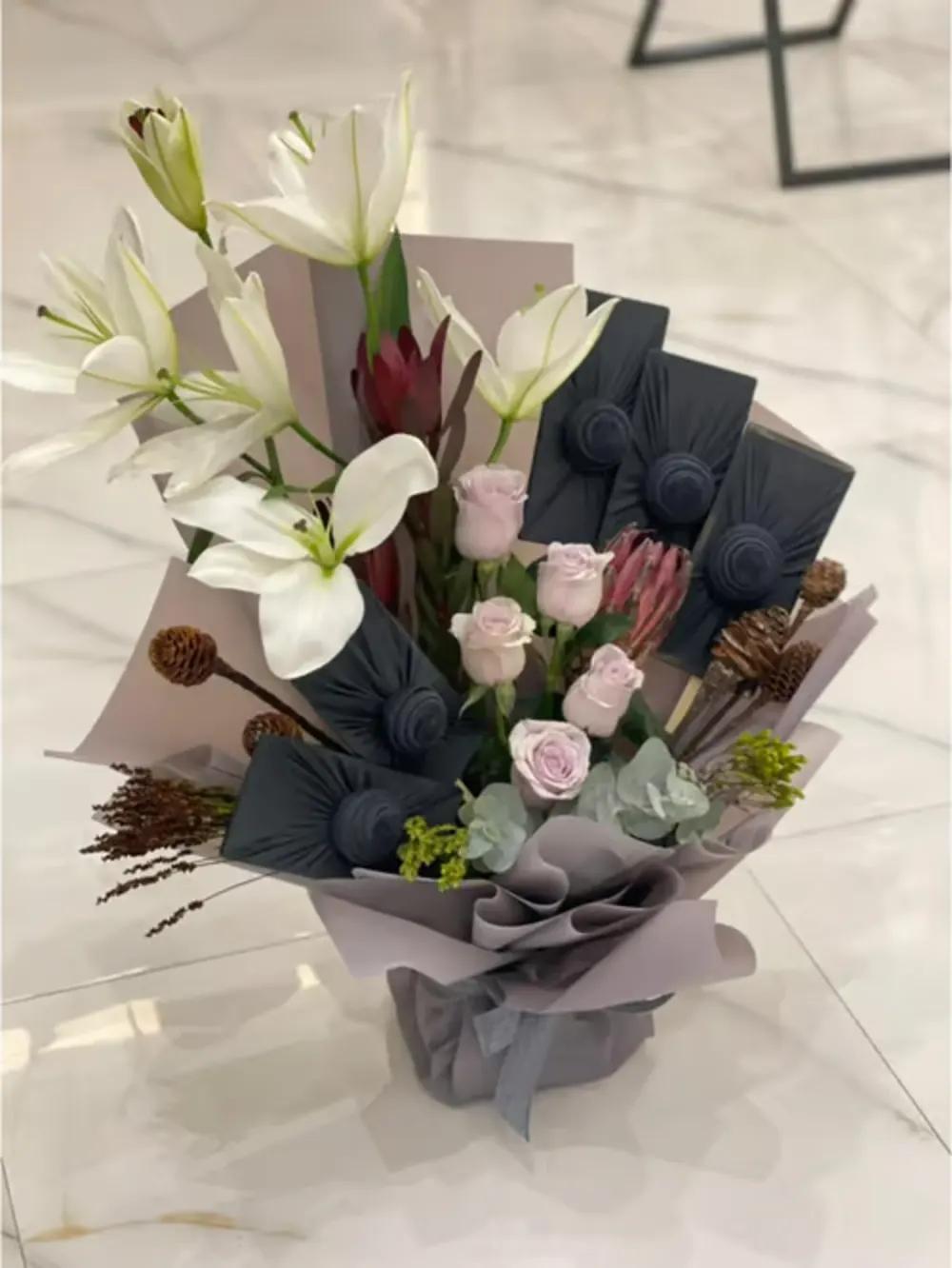 Bouquet of natural roses