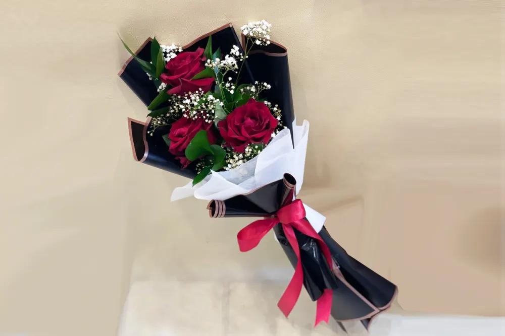 Red rose bouquet with gypsum. 3undefined