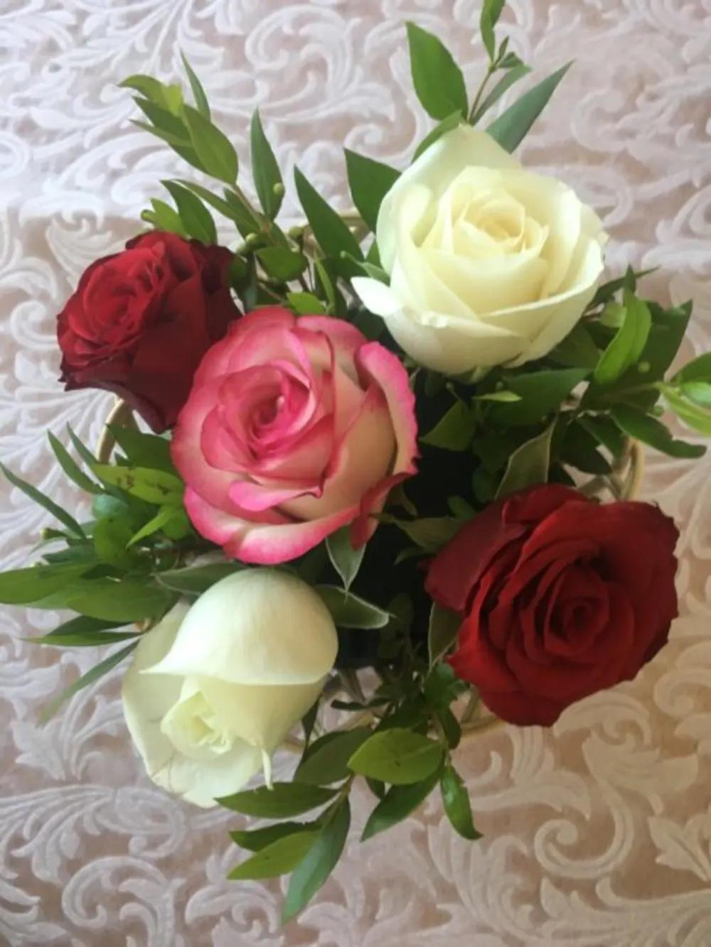 Mix rose bouquet.undefined