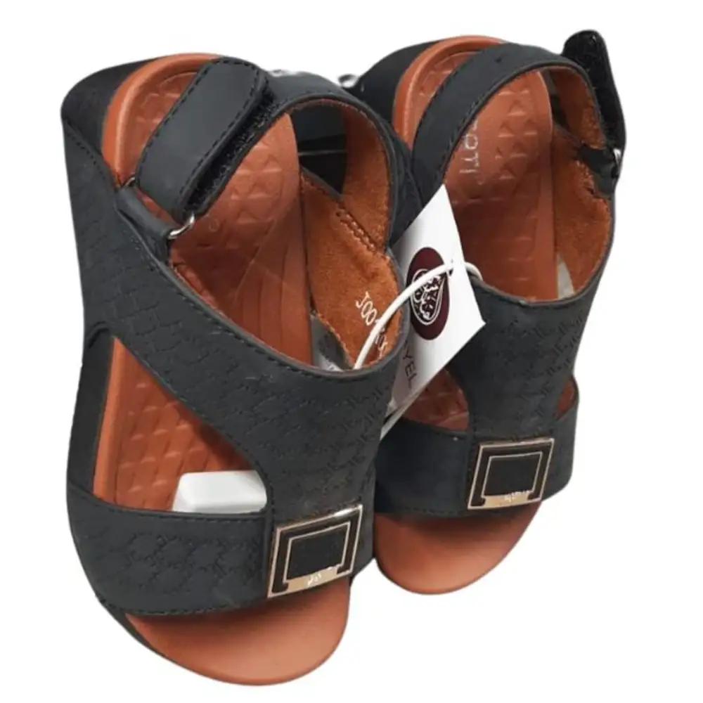 Boy's sandal Black from Alqabeelundefined