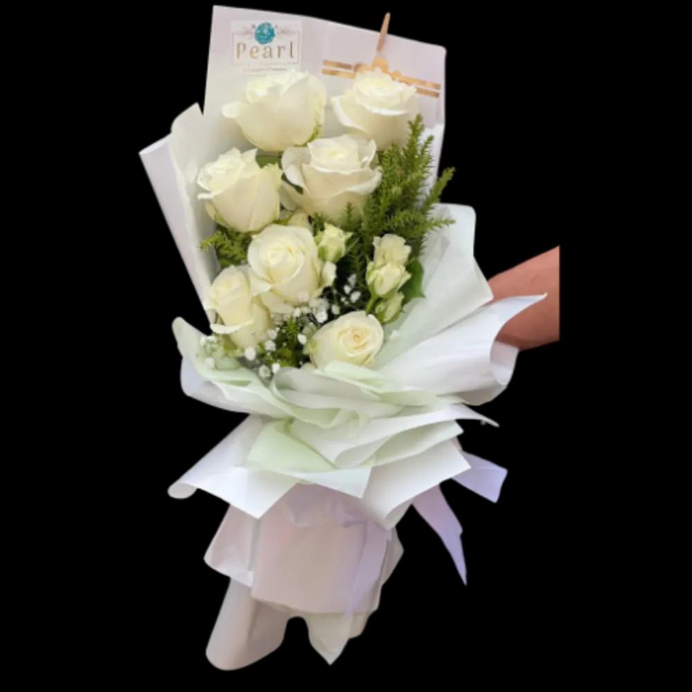 White Beautiful Rosesundefined