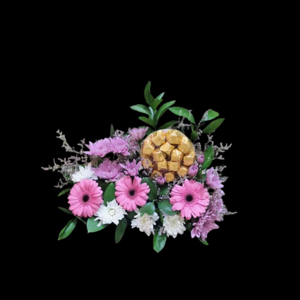 Bouquet of roses with chocolateundefined