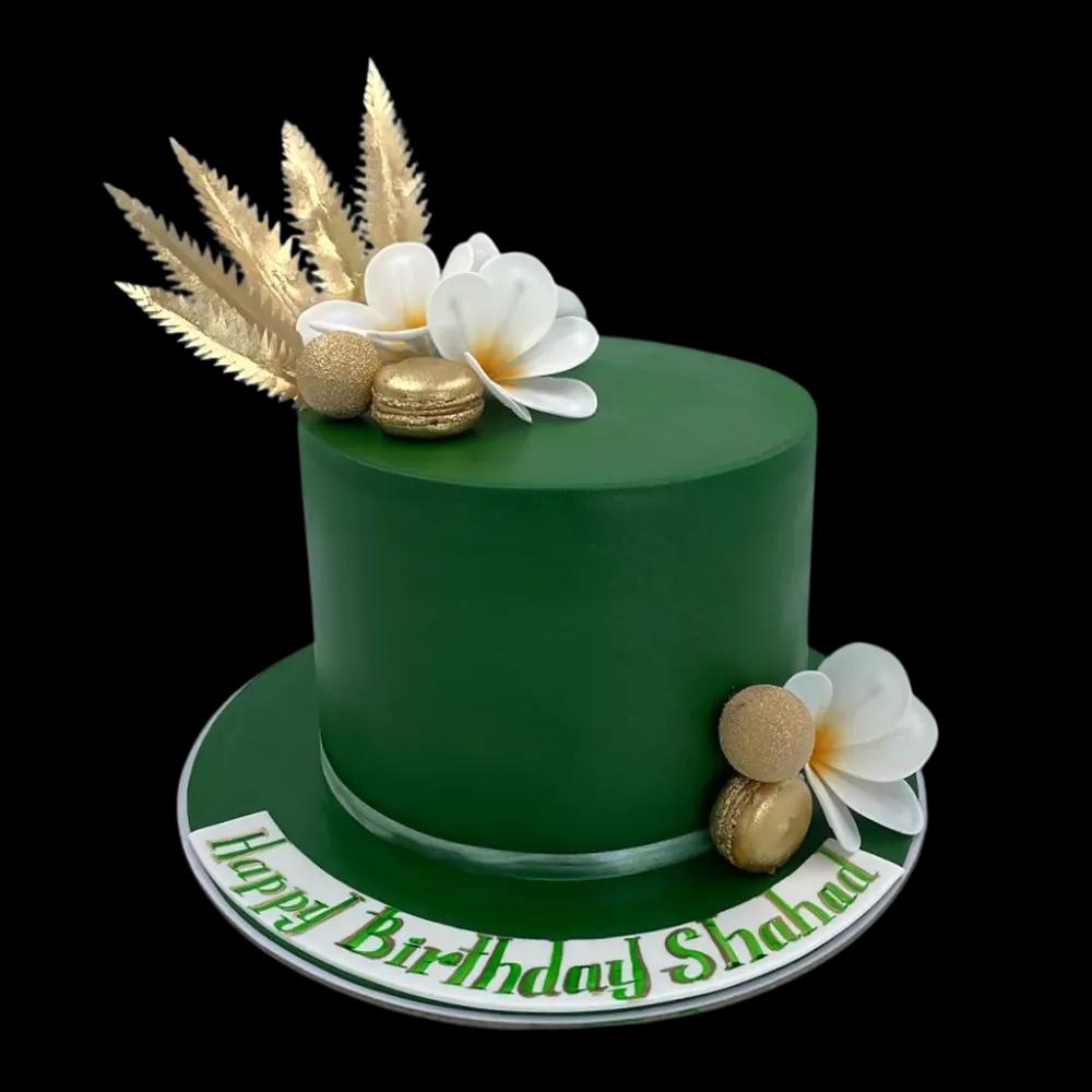 Elegant Green and Gold Cakeundefined