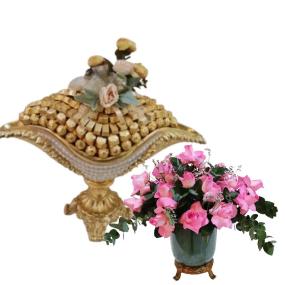 tray chocolate mix 7 with pink roses vase3undefined