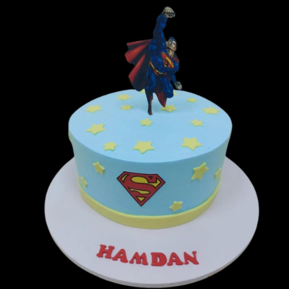 Superman cakeundefined