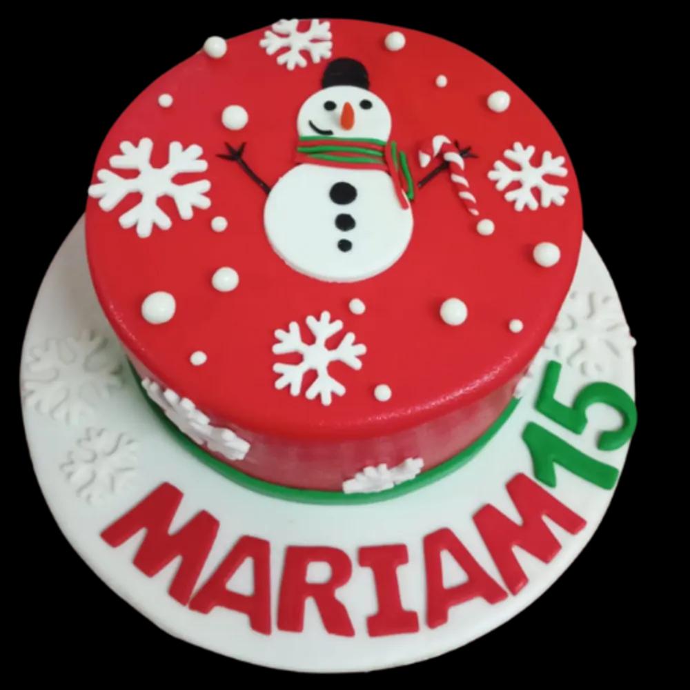 Red icing cakeundefined