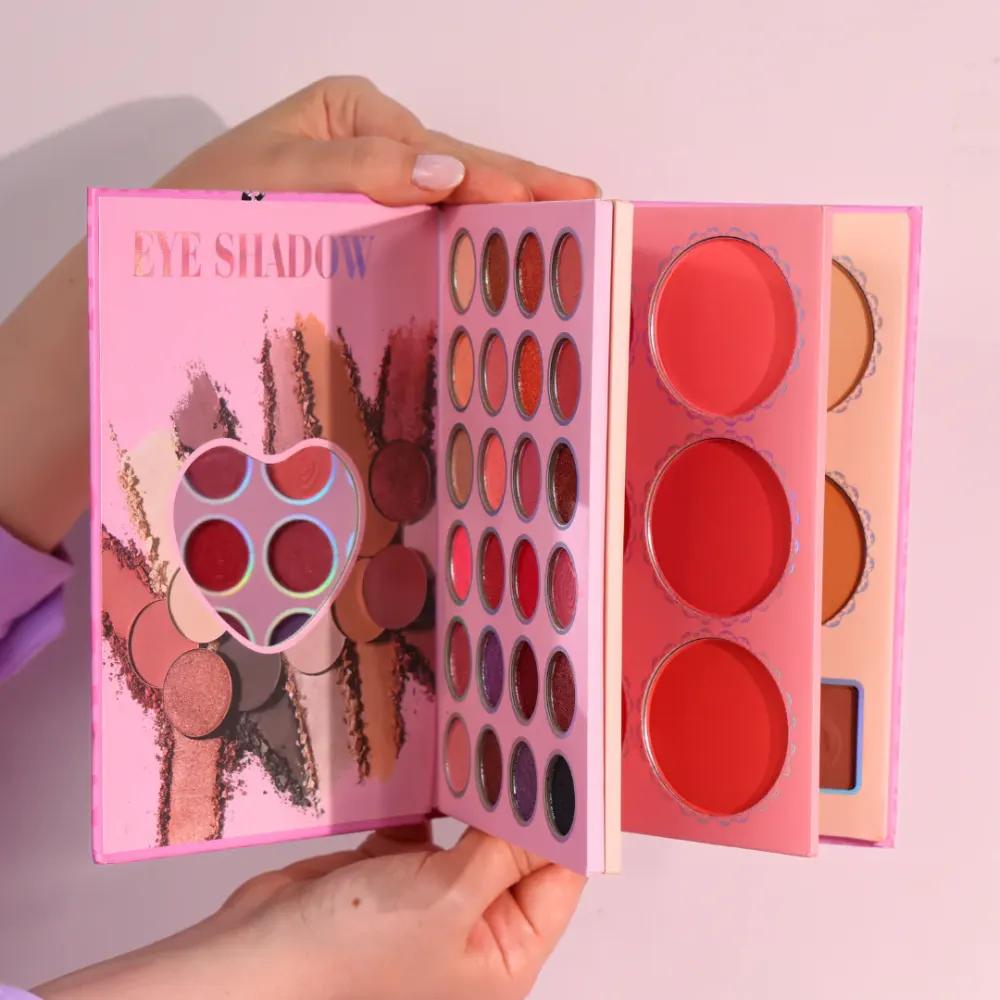 4 in 1 Makeup book - 4 pagesundefined
