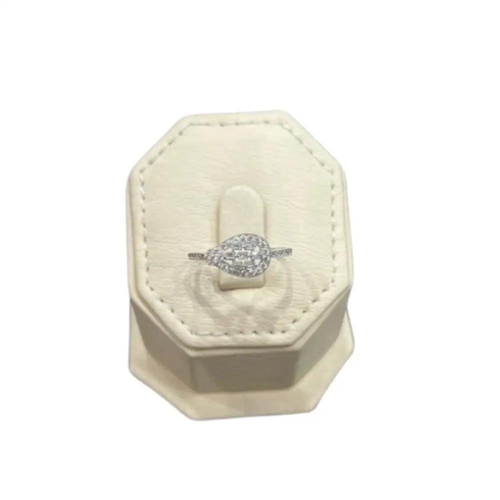 Gorgeous gold ringundefined