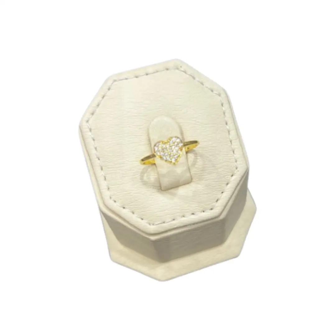 Gorgeous gold ring 13undefined