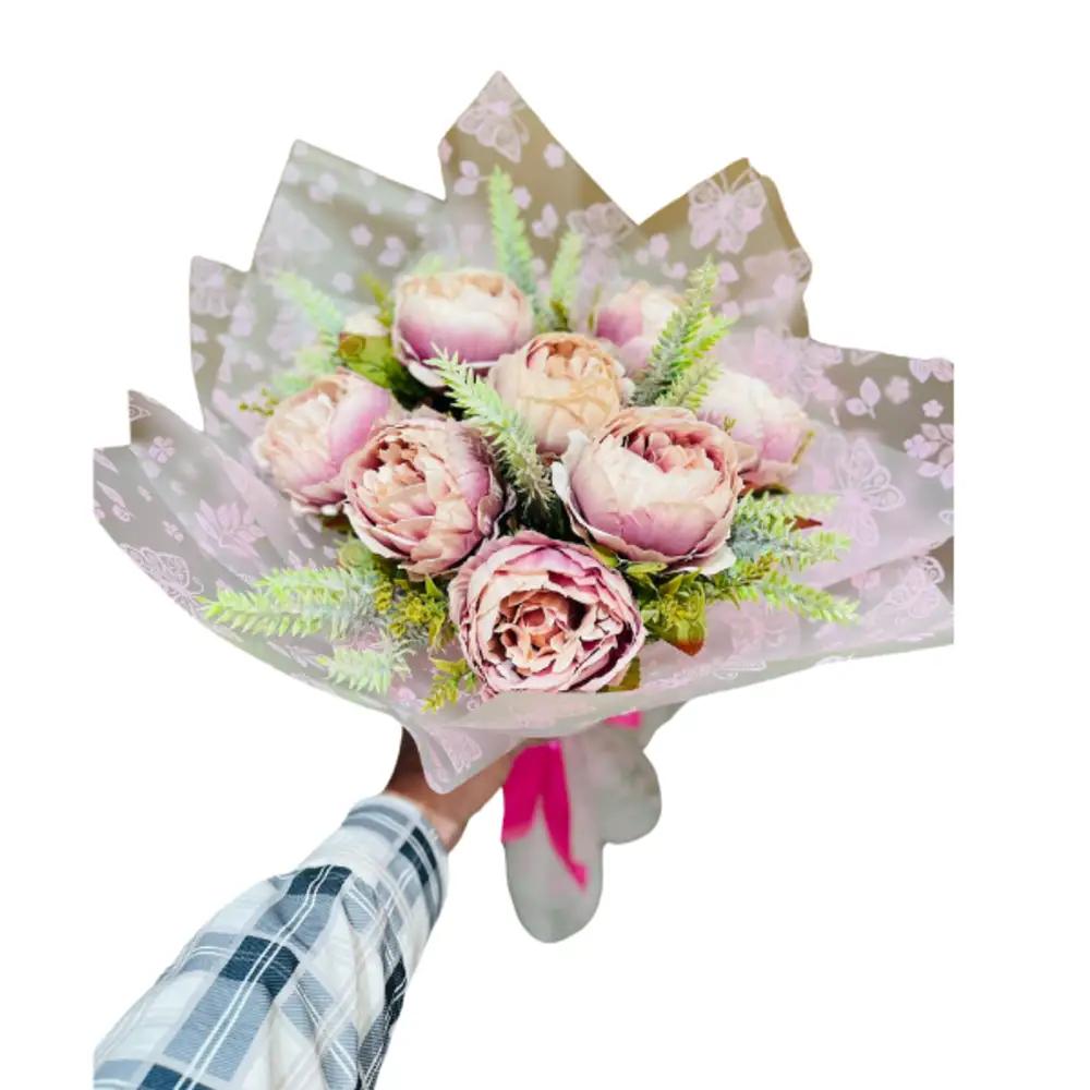 A bouquet of elegant roses, a gift for all occasions 4undefined