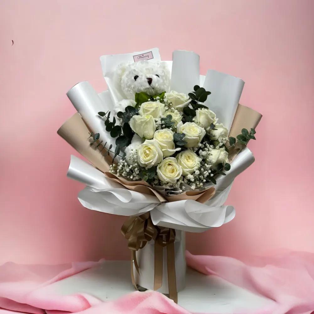 HR1208 White Roses Bouquetundefined