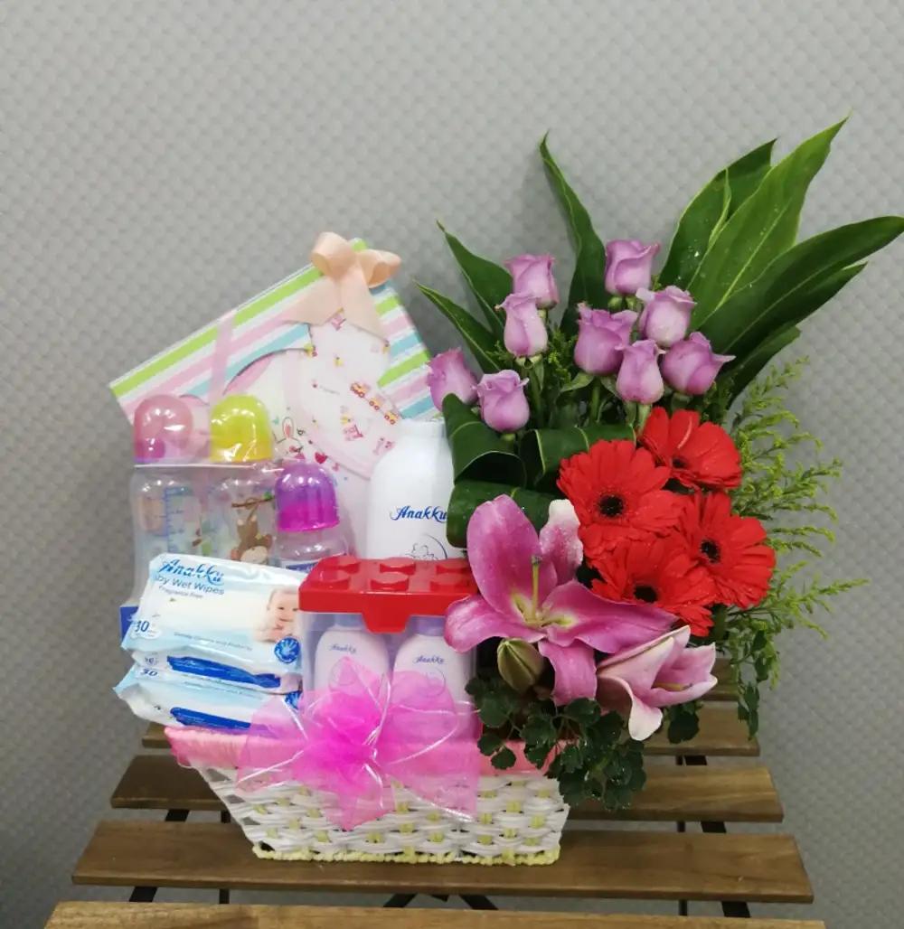 NB2002 New Born Hamper Arrangementundefined