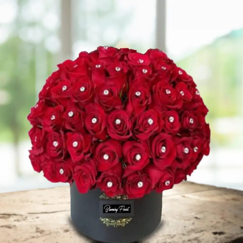 BAH005 Roses Box with Diamond Pinundefined