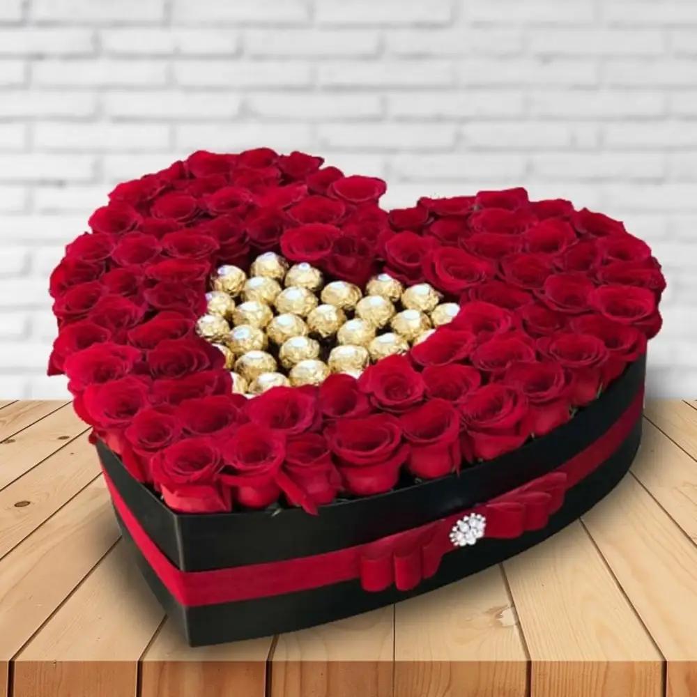BAH004 Mix 100 Roses and Chocolate Boxundefined