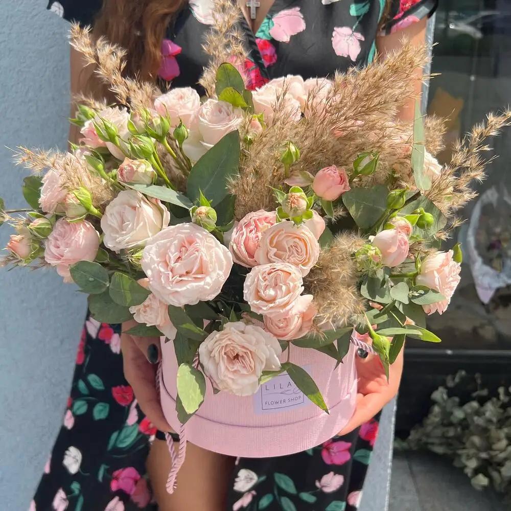 Spray Rose and Pampas Boxundefined