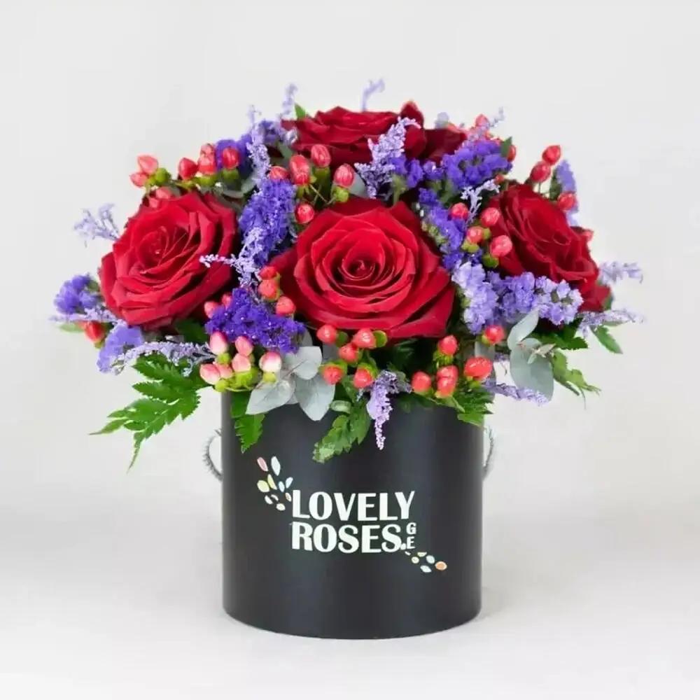 Small composition with roses