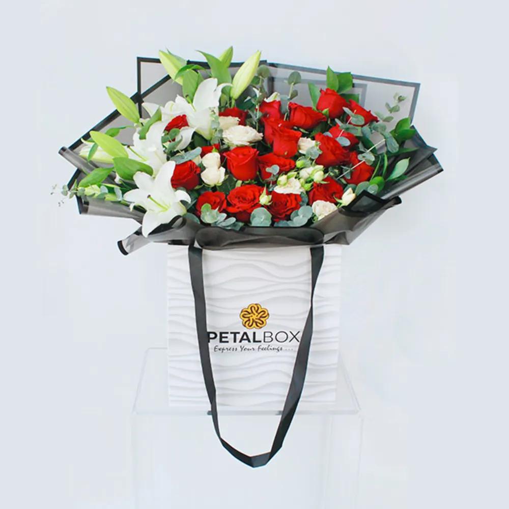 Petal Serenade BagPetal Serenade Bag - Elegant Floral Gift in UAE, حقيبة بتال سيريناد - هدية زهور فاخرة في الإمارات