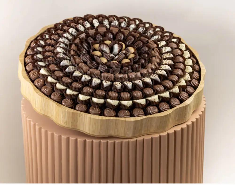 chocolate plate 1Luxury Chocolate Plate, Assorted Chocolate Tray, Premium Chocolate Gift, طبق شوكولاتة فاخر, تشكيلة شوكولاتة, هدية شوكولاتة فاخرة