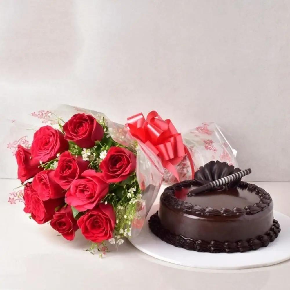 Flower Cake ComboBirthday Gift, Celebration Gift, Flowers and Cake Gift, هدية عيد ميلاد, هدية احتفال, هدية ورد وكيك