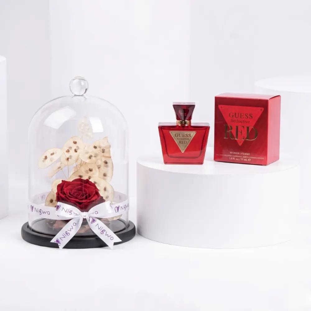 GUESS Red Seductive For Men with forever flowersLuxury Graduation Gift UAE, Graduation Gift, Perfume & Flower Gift, هدية تخرج فاخرة, هدية تخرج, هدية عطر وورد